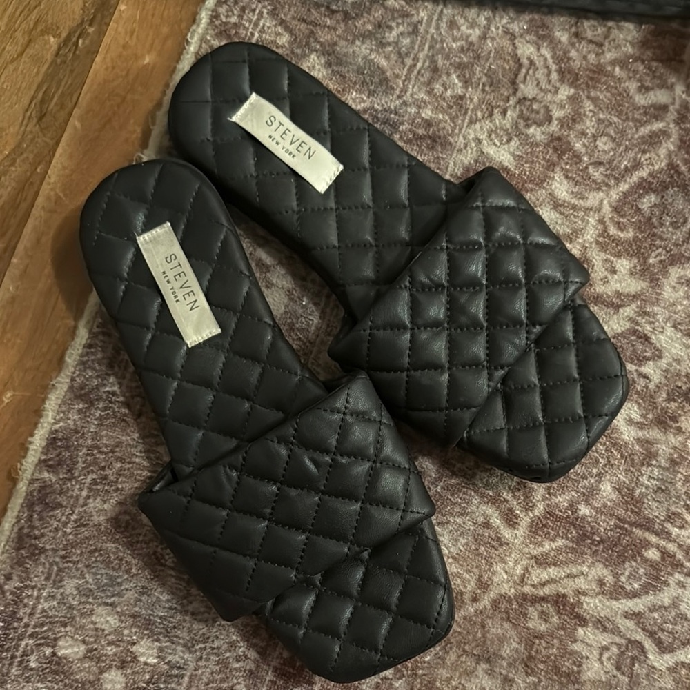 Steven by Steve Madden Yuki Black Quilted Slides